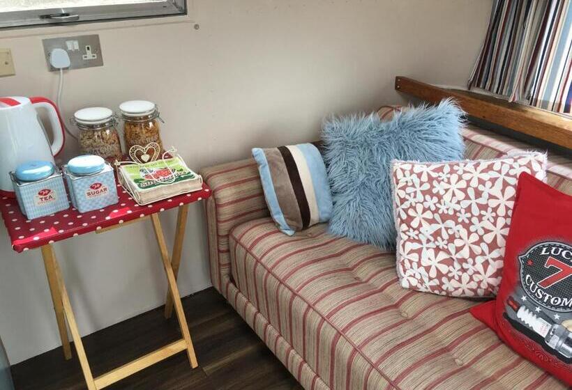 Hotel Ludlow Vintage Airstream