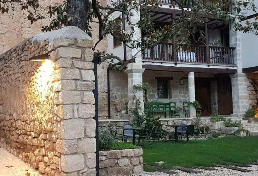 Pension Lastias