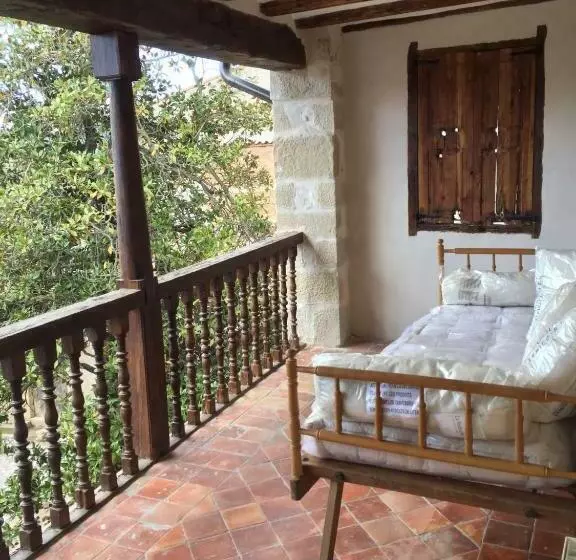 Pension Lastias