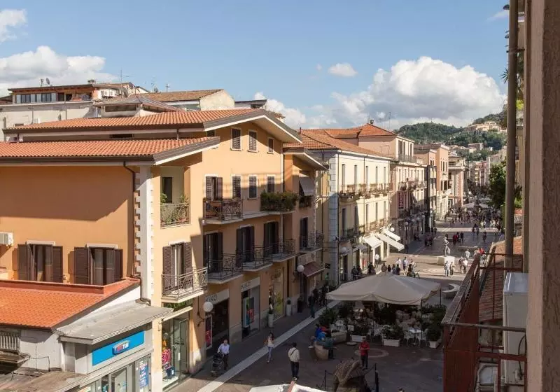 پانسیون Le Affacciate Bruzie Home Guest House