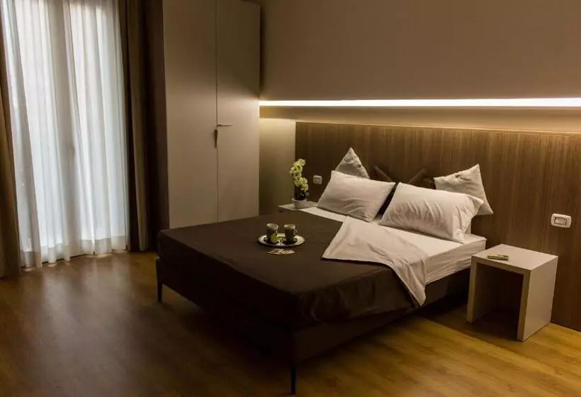 پانسیون Le Affacciate Bruzie Home Guest House