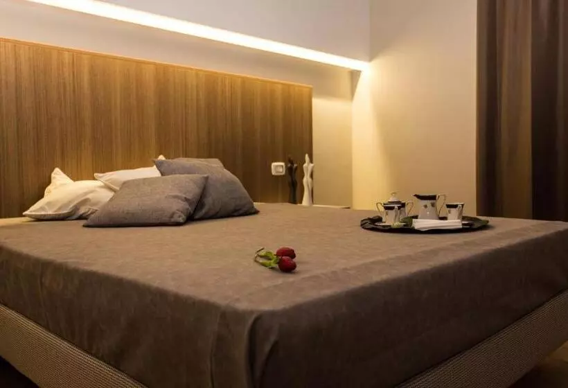 پانسیون Le Affacciate Bruzie Home Guest House