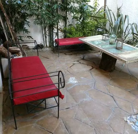 Retkeilymaja Casa Zen