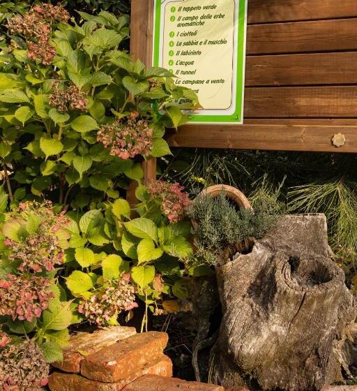 Bed and Breakfast Eco Resort Parco Botanico Fiorlago