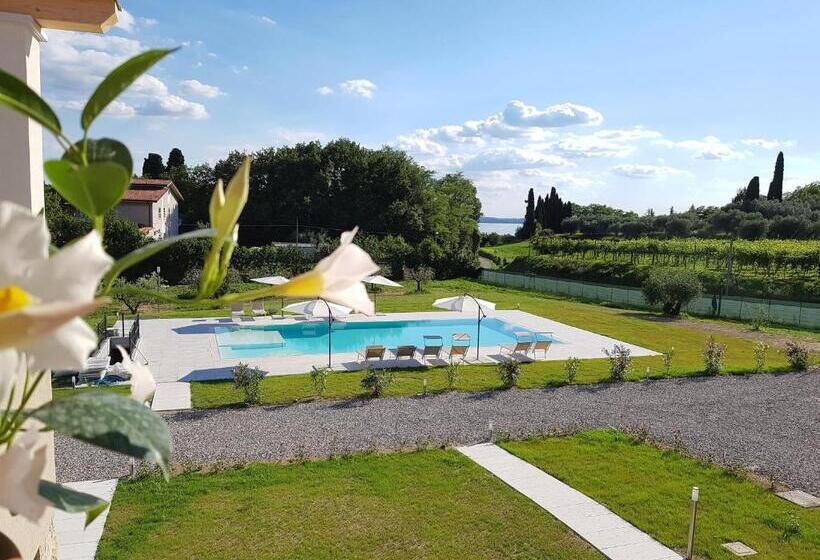 تختخواب و صبحانه Menta E Rosmarino Rooms