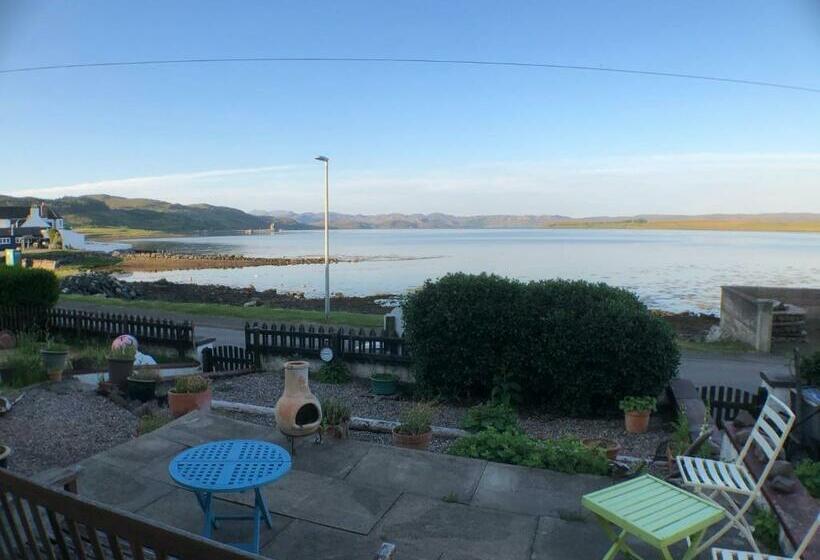 ベッドアンドブレックファースト Old Police House