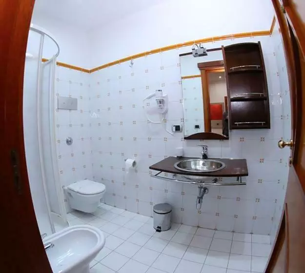 تختخواب و صبحانه Policlinico Happy Home