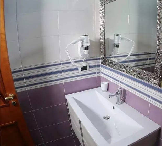 تختخواب و صبحانه Policlinico Happy Home