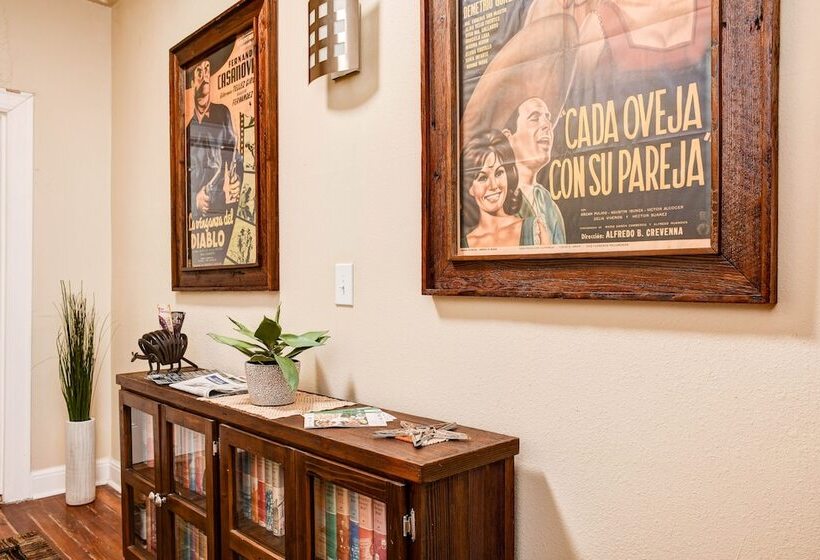 The Madison San Antonio Riverwalk Downtown Convention Center