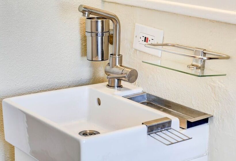 The Madison San Antonio Riverwalk Downtown Convention Center