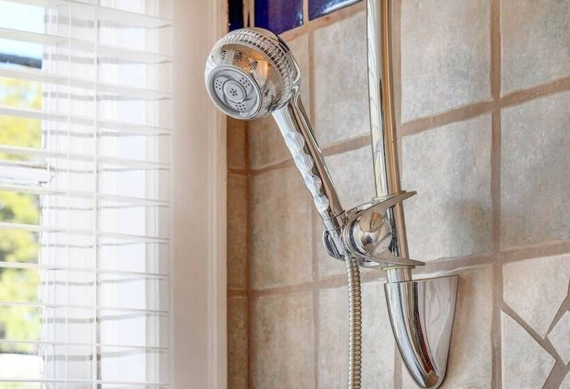 The Madison San Antonio Riverwalk Downtown Convention Center