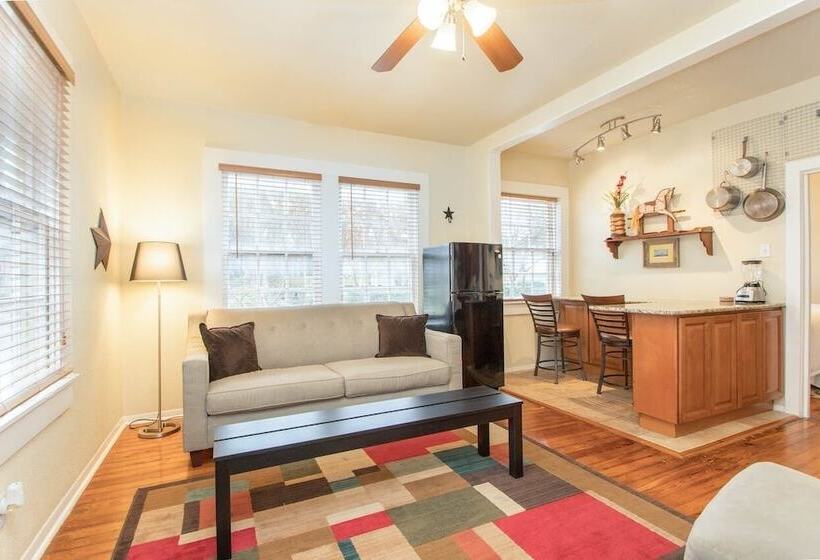 The Madison San Antonio Riverwalk Downtown Convention Center