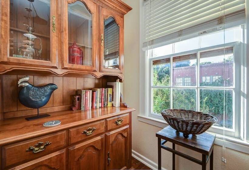 The Madison San Antonio Riverwalk Downtown Convention Center