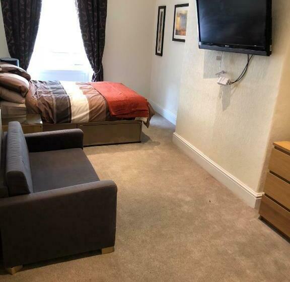 مبيت وإفطار Wellington Tavern Accommodation