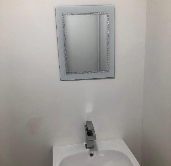 مبيت وإفطار Wellington Tavern Accommodation