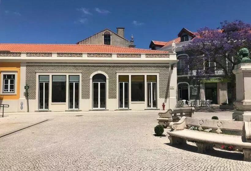 Retkeilymaja Wood Steel & Glass