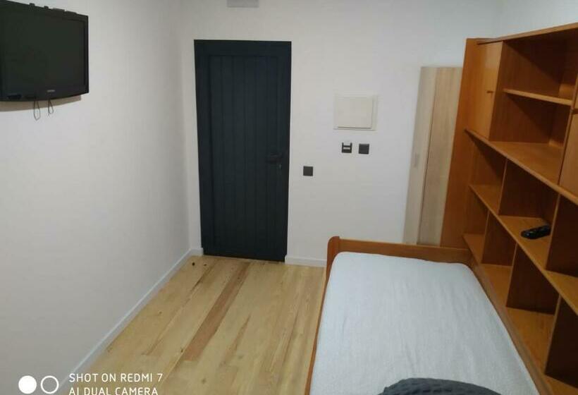 ユースホステル Wood Steel & Glass