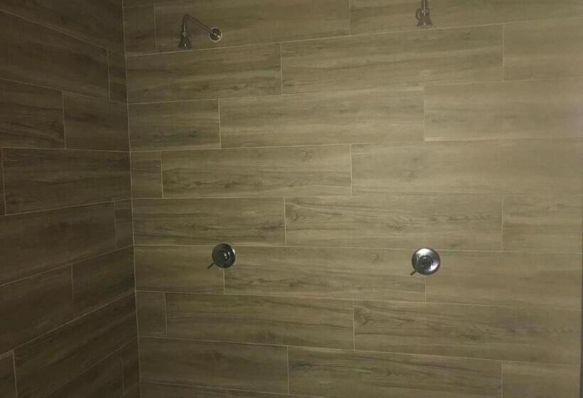 ユースホステル Wood Steel & Glass