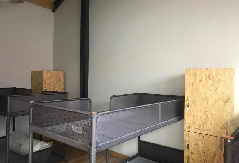 ユースホステル Wood Steel & Glass