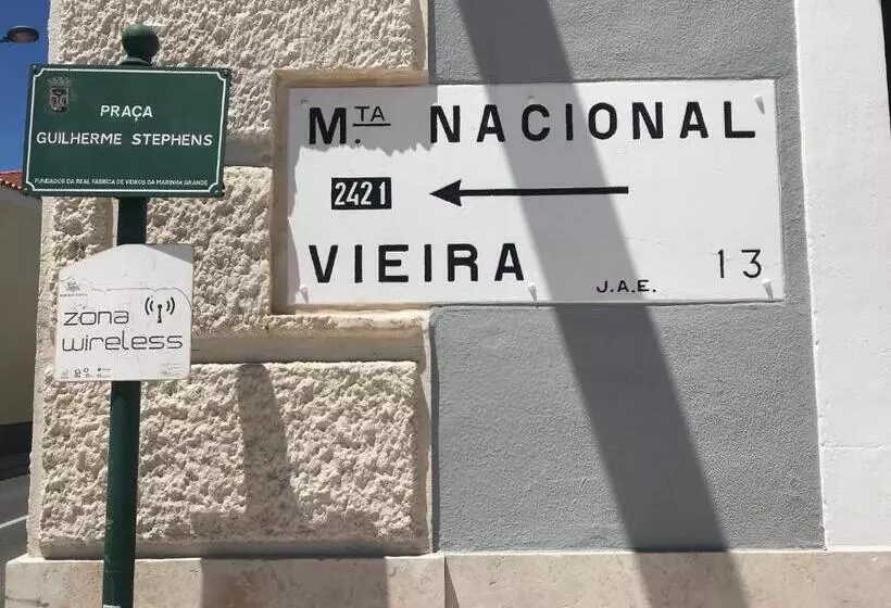 Retkeilymaja Wood Steel & Glass