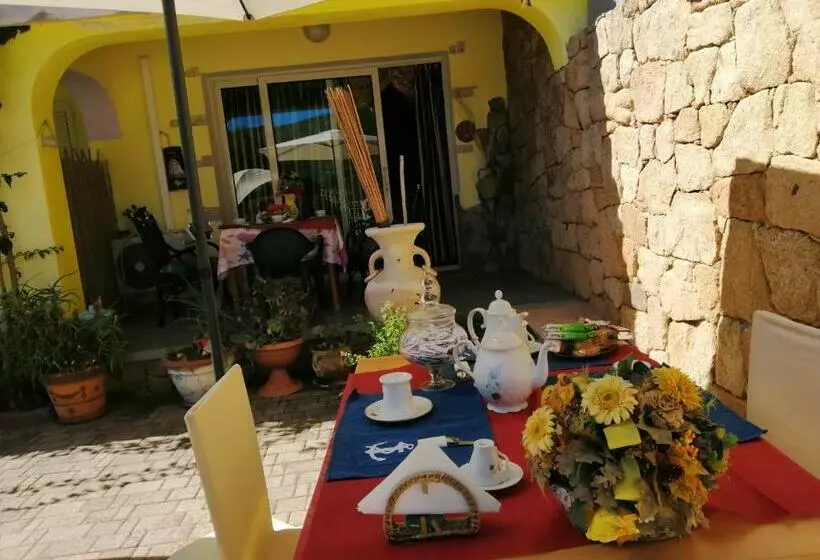 تختخواب و صبحانه La Finestra Sul Mare