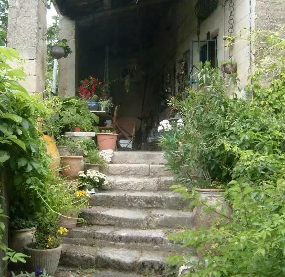 تختخواب و صبحانه Moulin Du Pont D Alzon