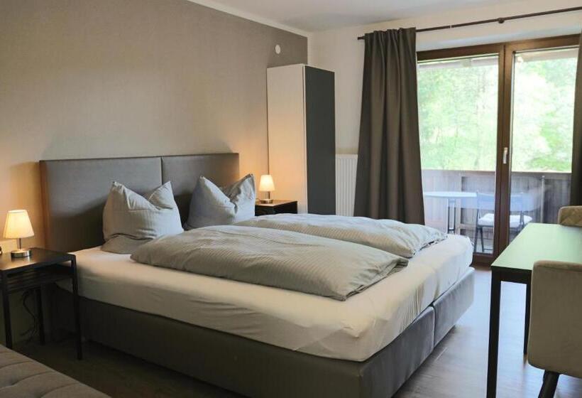 צימר Pension Almhof Baumgarten