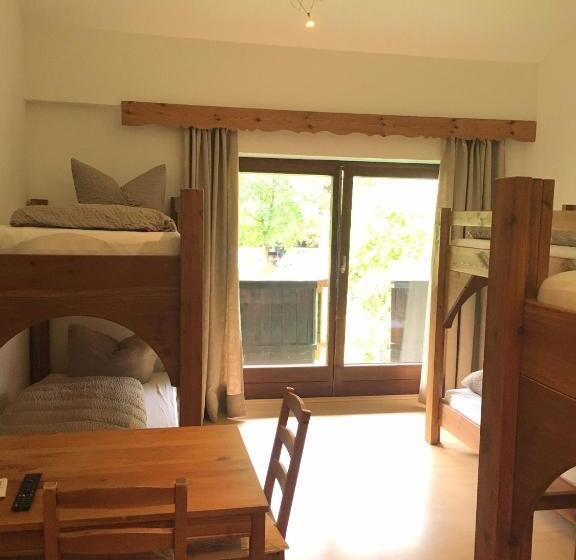 צימר Pension Almhof Baumgarten