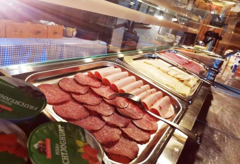 צימר Pension Almhof Baumgarten