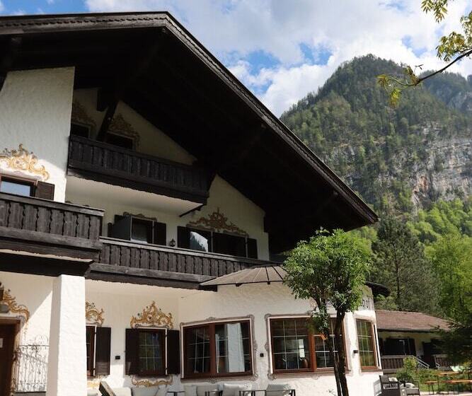 צימר Pension Almhof Baumgarten