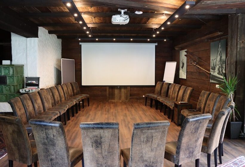 צימר Pension Almhof Baumgarten