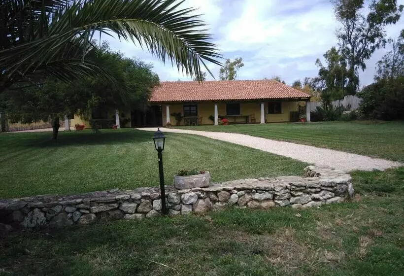 ホテル Agriturismo La Mimosa
