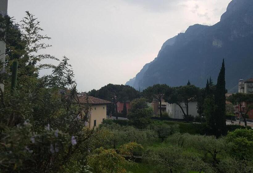 بنسيون Eagle Rooms