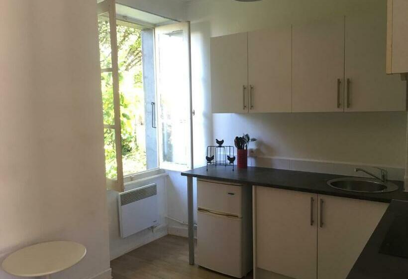 פנסיון Maison Lyre, Pompadour