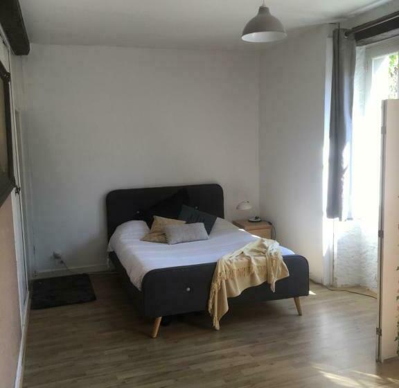 פנסיון Maison Lyre, Pompadour