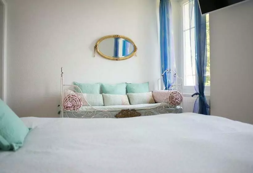 Retkeilymaja Hôtel De La Béroche