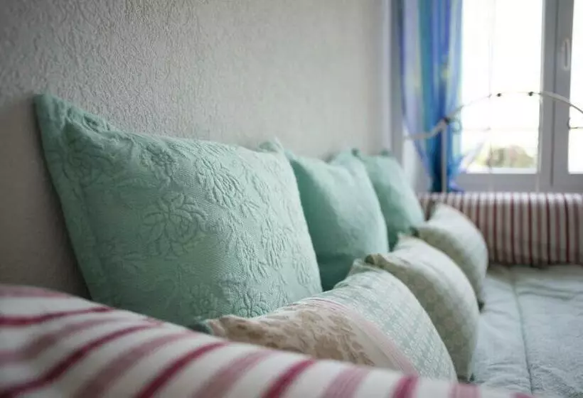 Retkeilymaja Hôtel De La Béroche