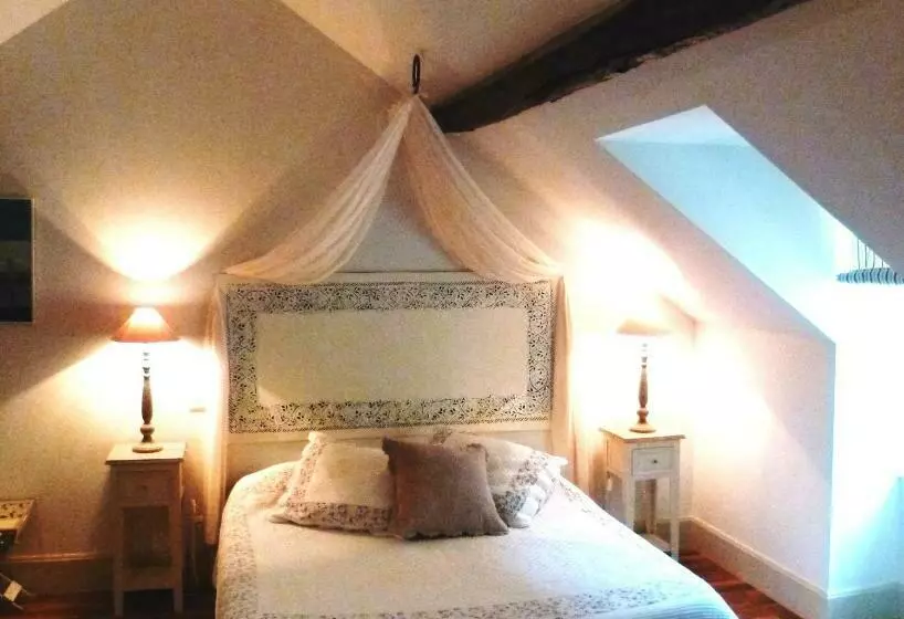 Aamiaismajoitus (B&B) Domaine De La Corgette