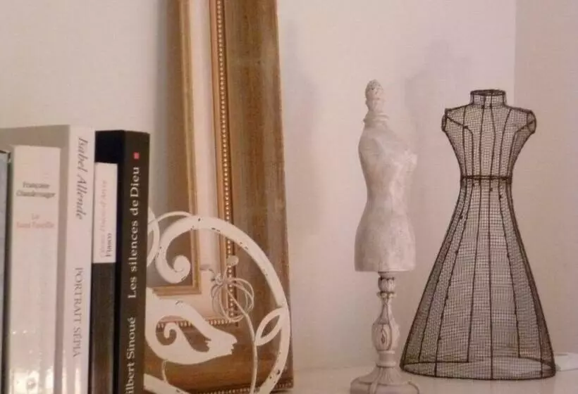 Aamiaismajoitus (B&B) Domaine De La Corgette