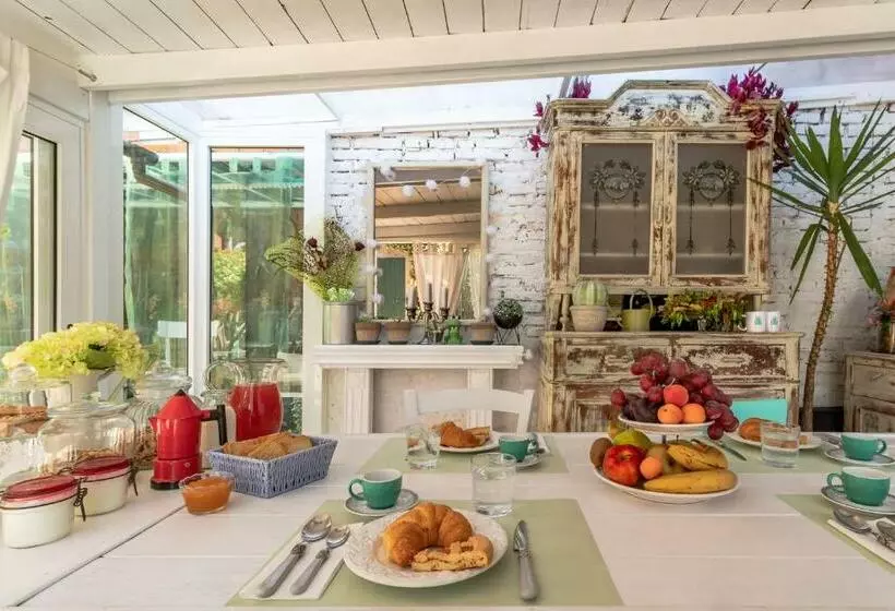 Aamiaismajoitus (B&B) Garden Loft