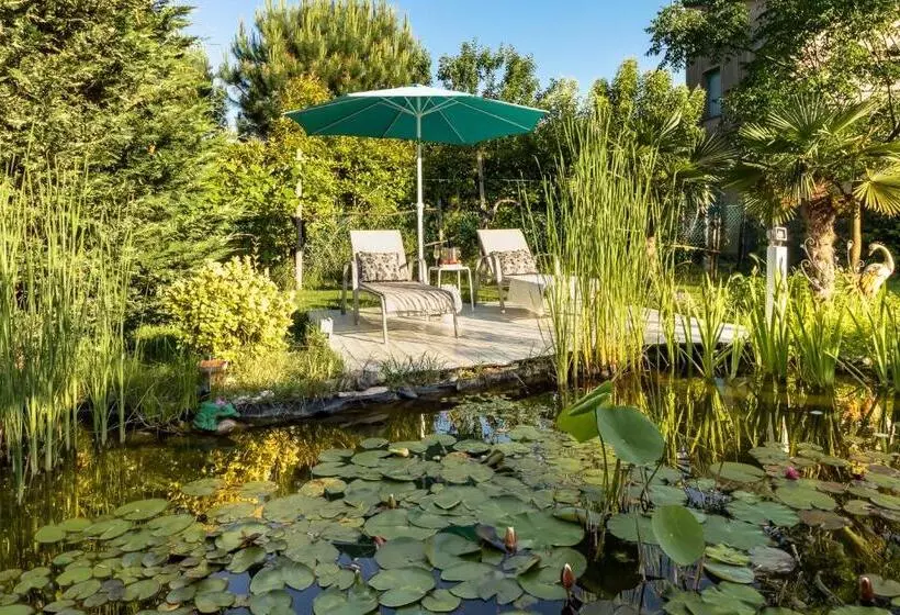 Aamiaismajoitus (B&B) Garden Loft