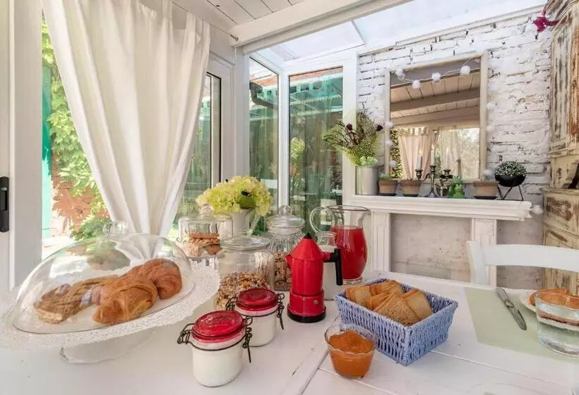 Aamiaismajoitus (B&B) Garden Loft