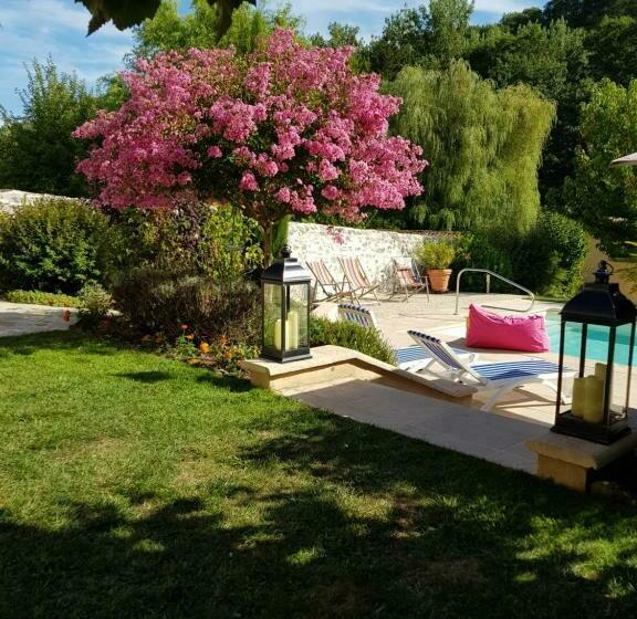 مبيت وإفطار Sous Les Remparts