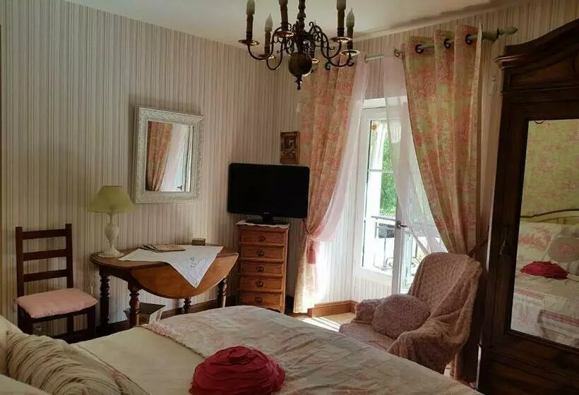 Aamiaismajoitus (B&B) Sous Les Remparts