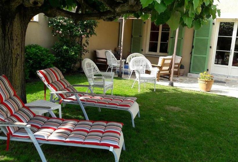 مبيت وإفطار Sous Les Remparts