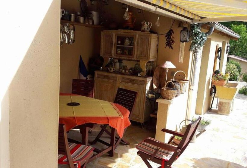 مبيت وإفطار Sous Les Remparts