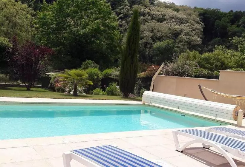 Aamiaismajoitus (B&B) Sous Les Remparts