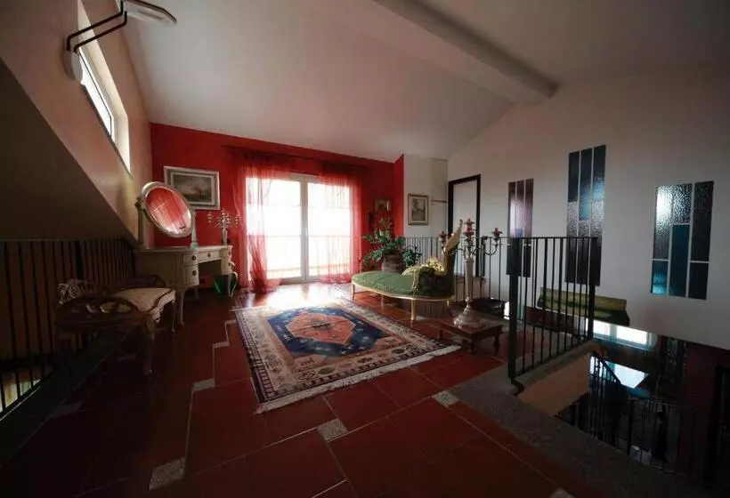 Aamiaismajoitus (B&B) Villa Buzzi