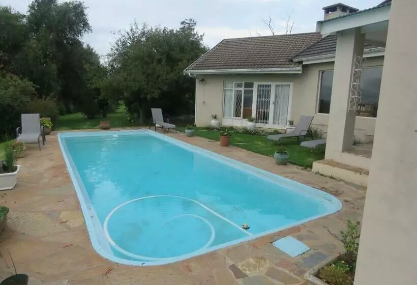 Dunroamin Bed And Breakfast