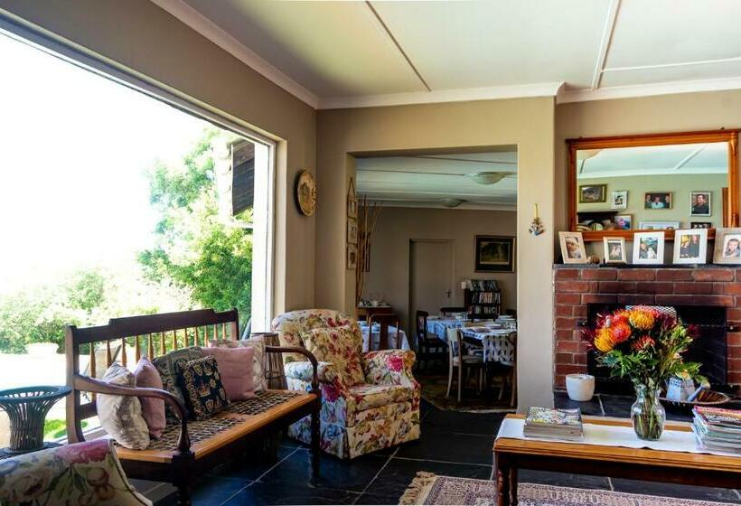 Dunroamin Bed And Breakfast